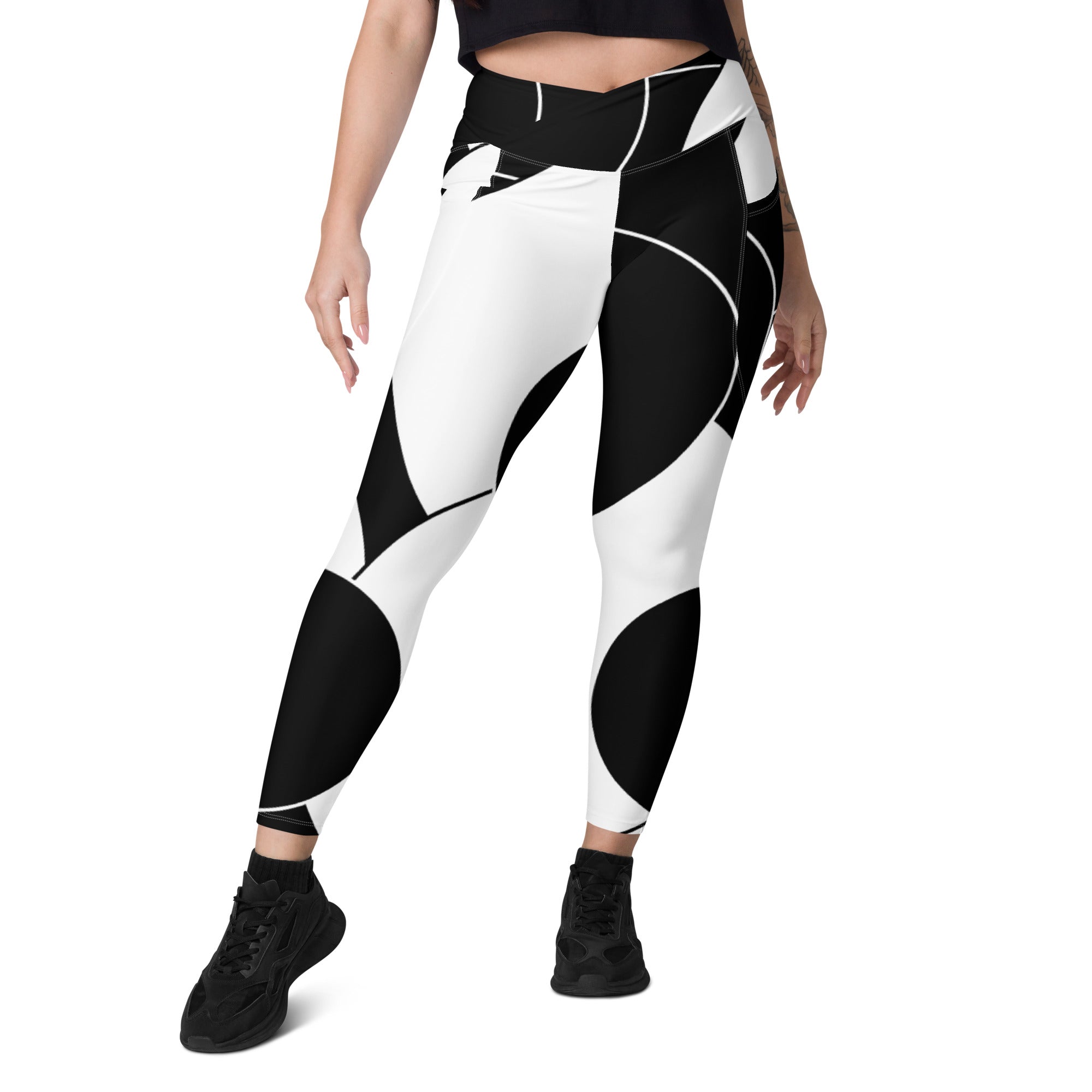 Crossover leggings with pockets