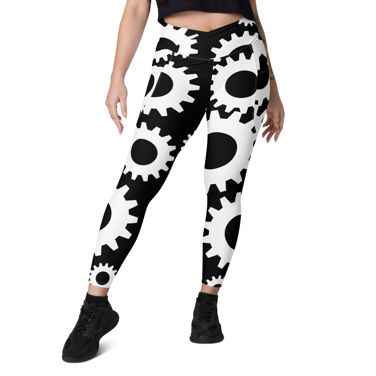 Crossover leggings with pockets