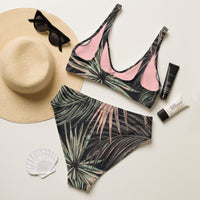 High-waisted bikini