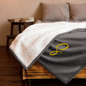 EMBROIDERED PREMIUM SHERPA BLANKET-S