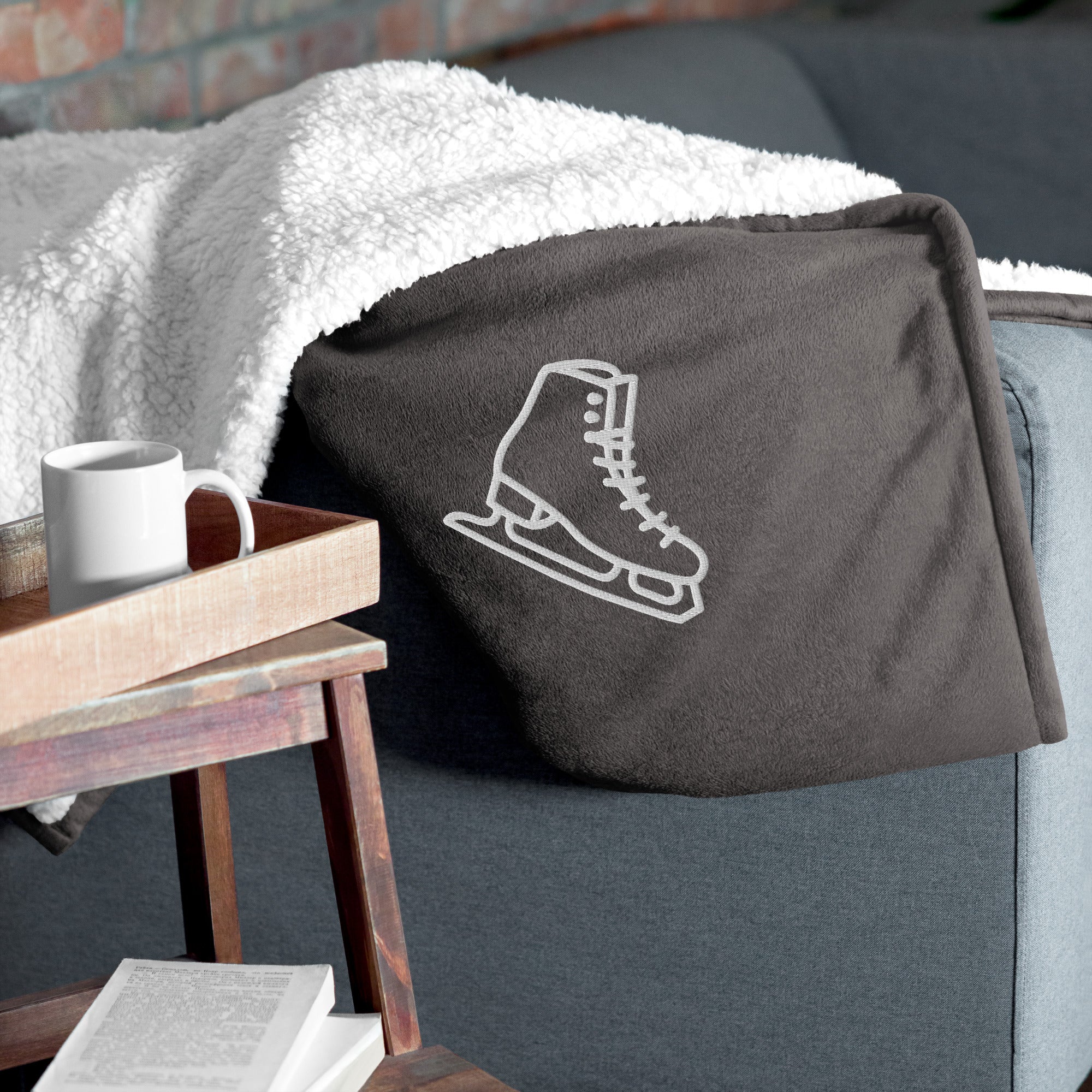 EMBROIDERED PREMIUM SHERPA BLANKET