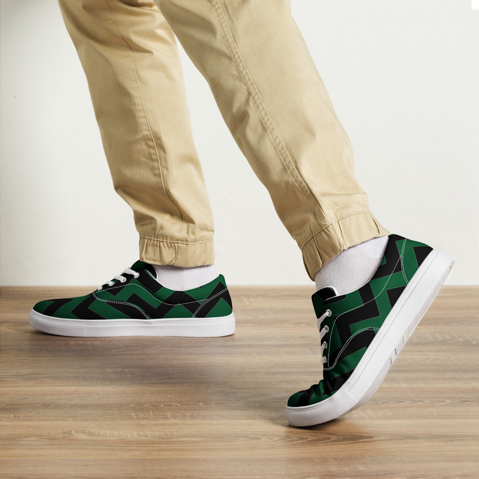 Men’s lace-up canvas