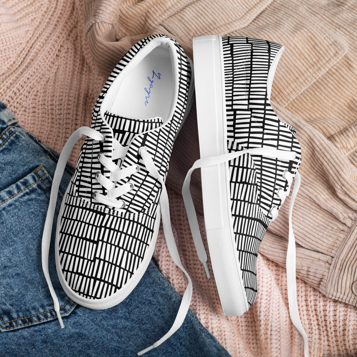 Men’s lace-up canvas