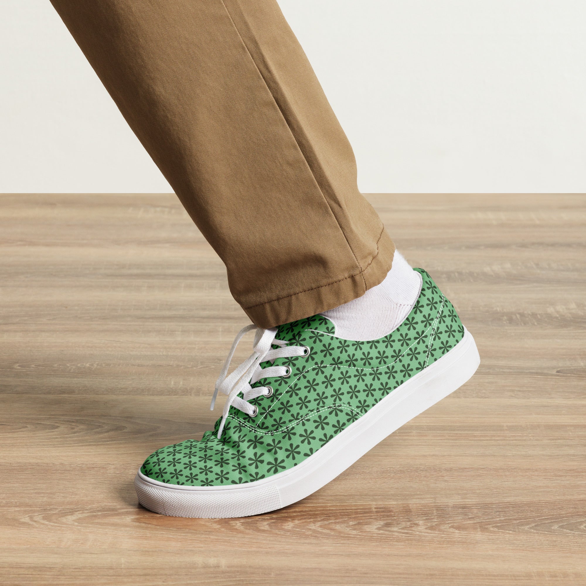 Men’s lace-up canvas