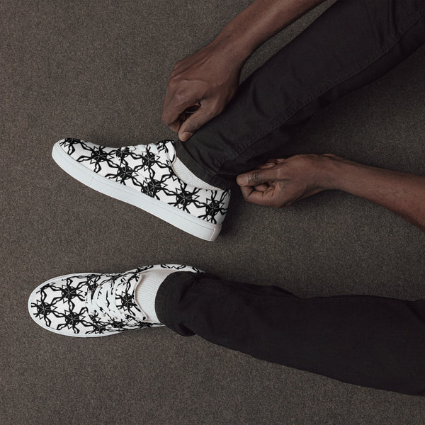 Men’s lace-up canvas