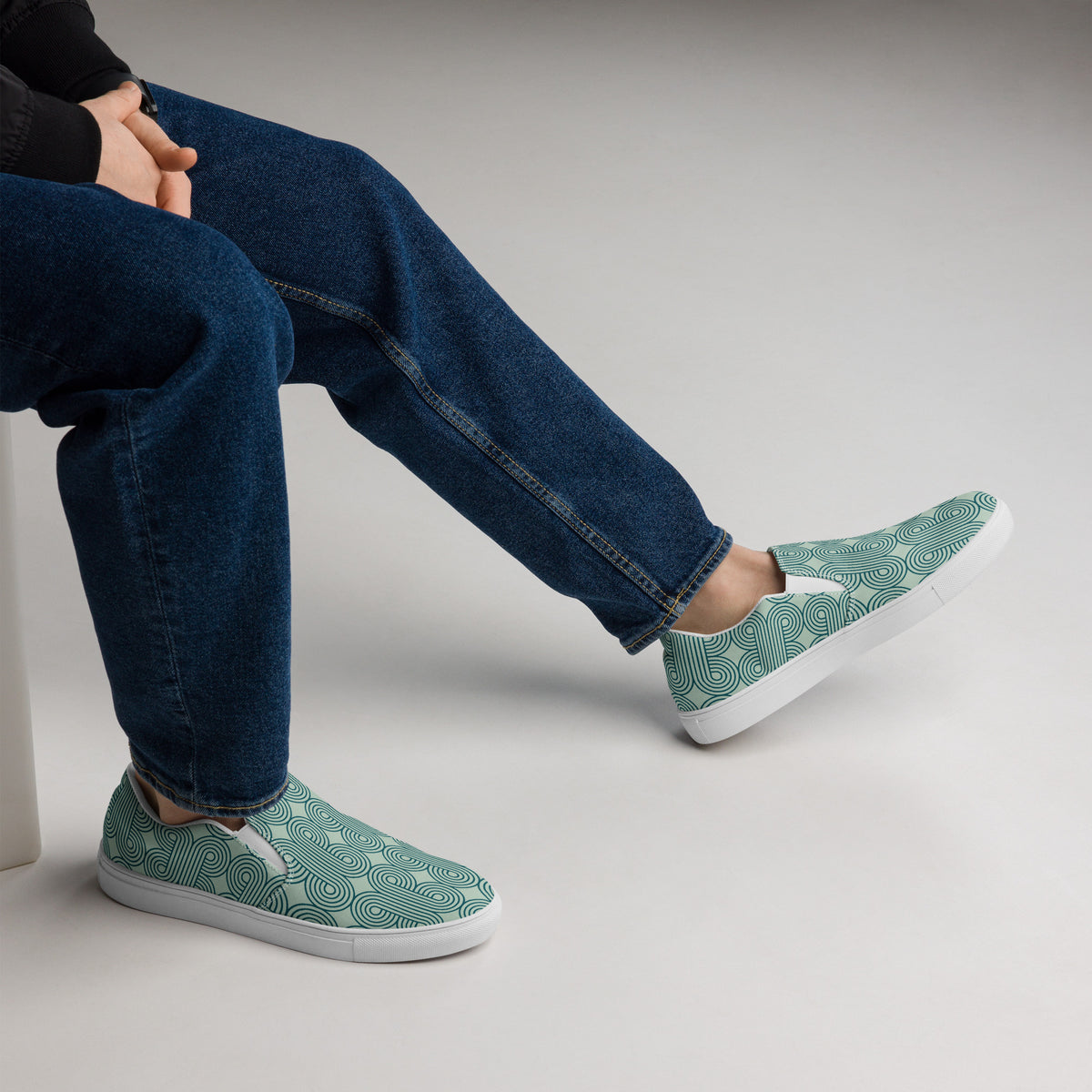 MEN’S SLIP-ON CANVAS